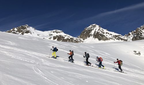 Artikelbild zu Artikel Skitourenausbildung „Learning by doing“ 10.-14. April 2024